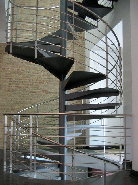 Дизайн современной винтовой лестницы в доме