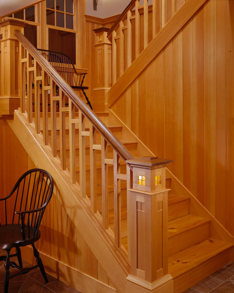 Классический дизайн лестницы для любого интерьера.